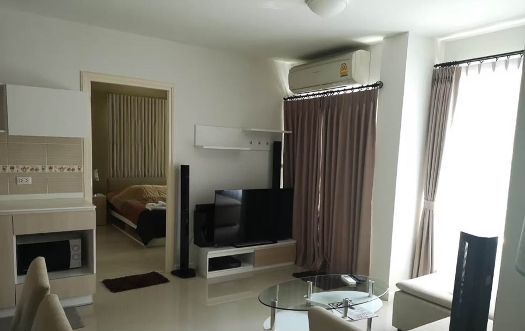 1 Bedroom Condo - Image 1
