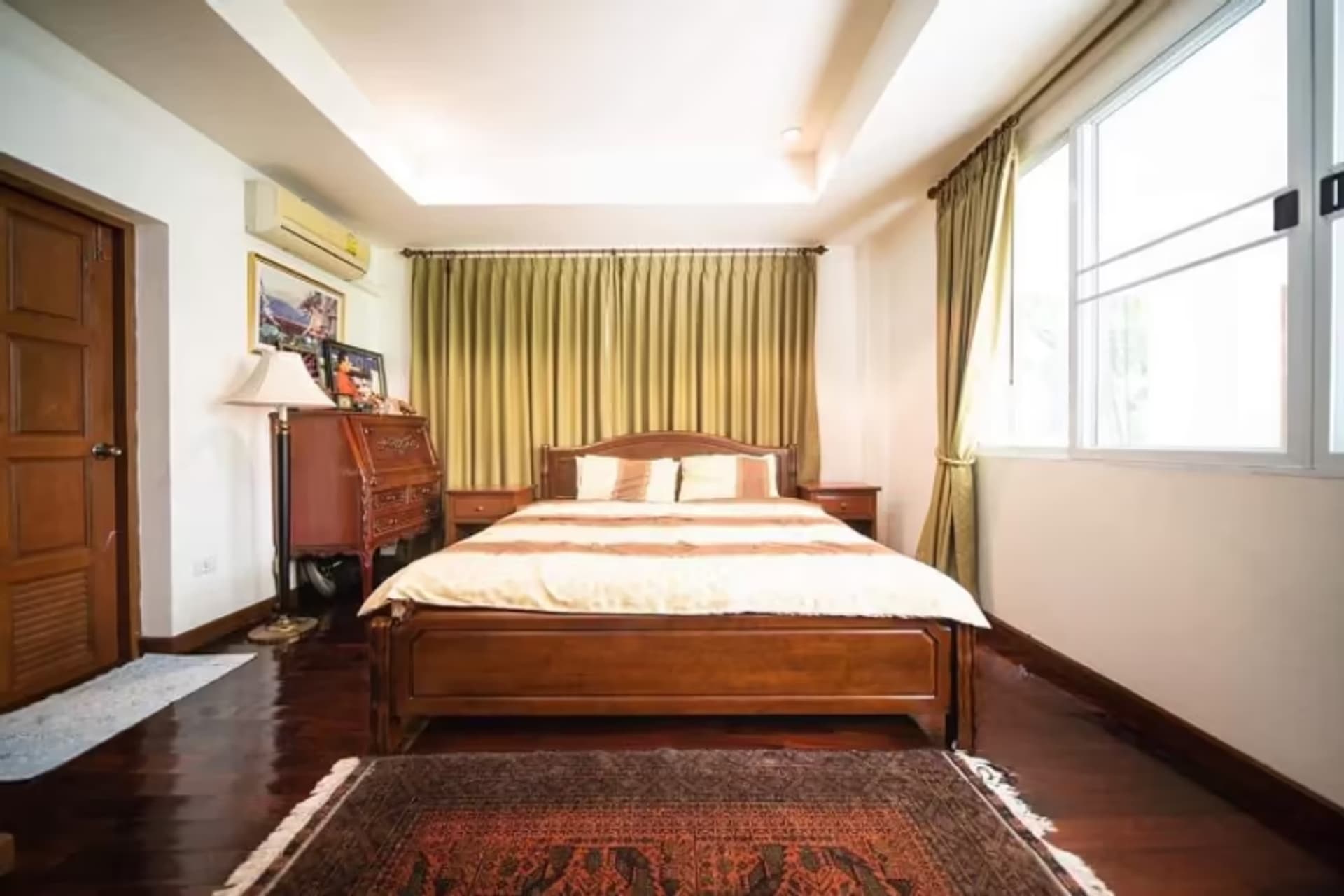 5 Bedroom House - Image 60