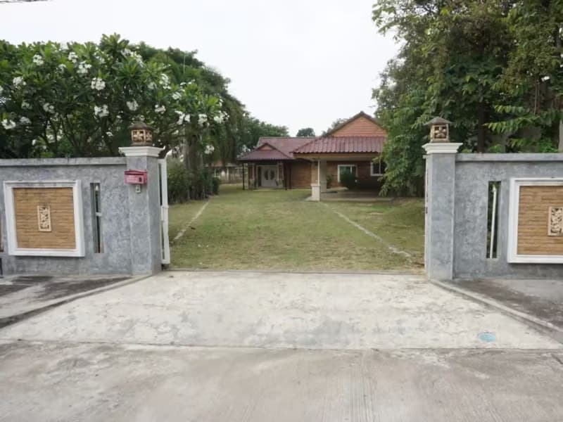 2 Bedroom House