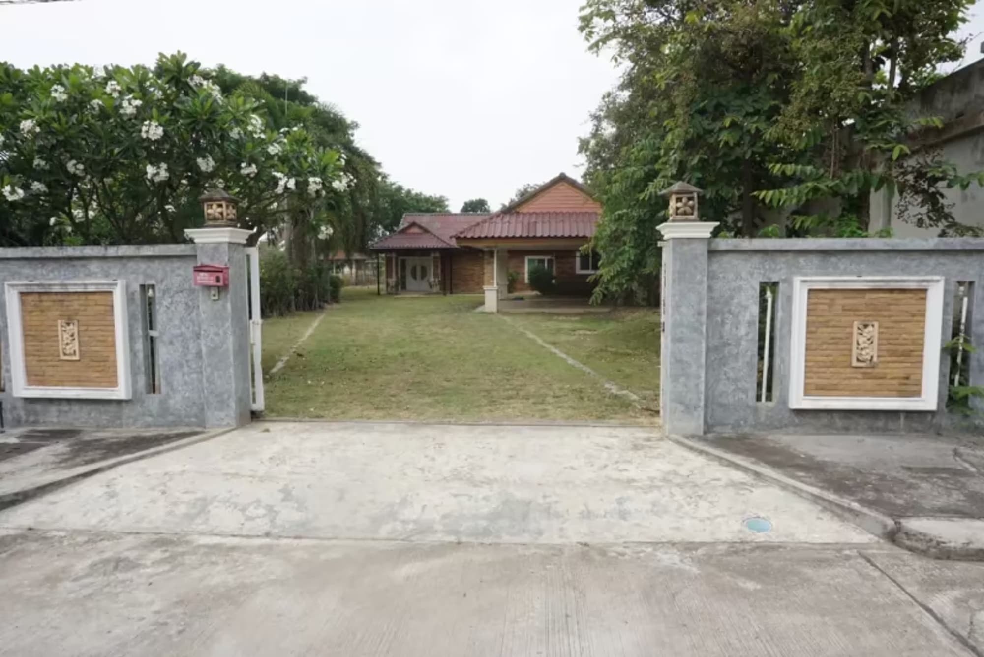 2 Bedroom House - Image 9