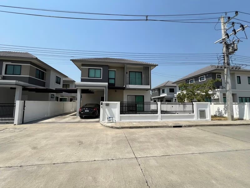 3 Bed House for Rent in San Kamphaeng