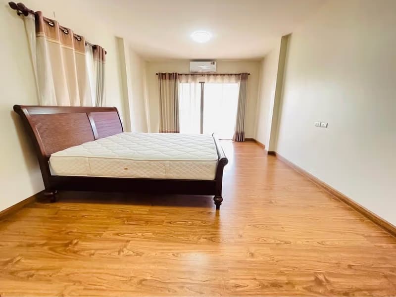4 Bed House for Rent in Hang Dong