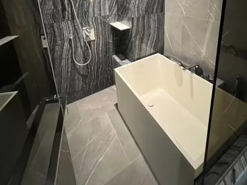1 Bedroom Condo