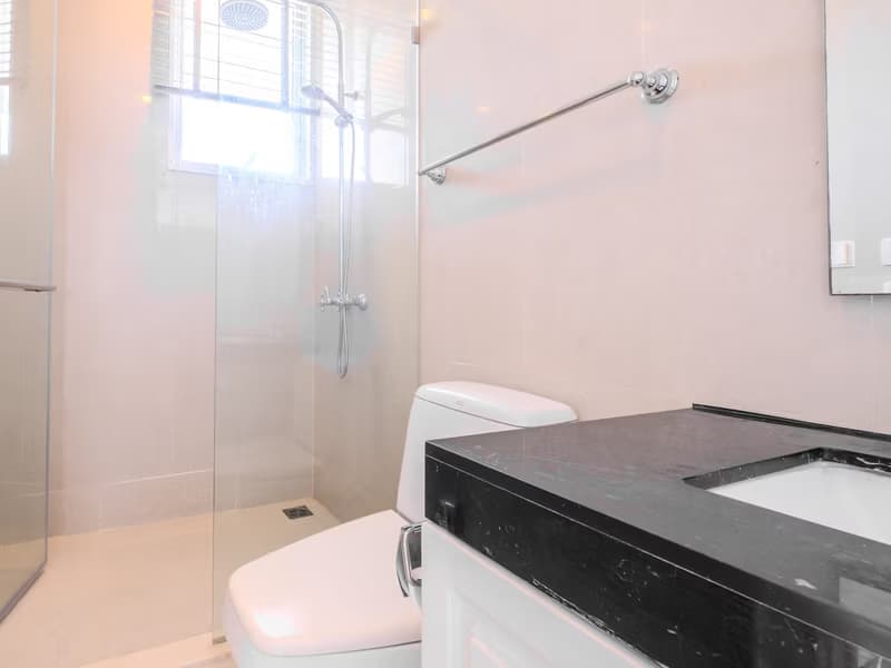 2 Bed Condo for Sale in undefined