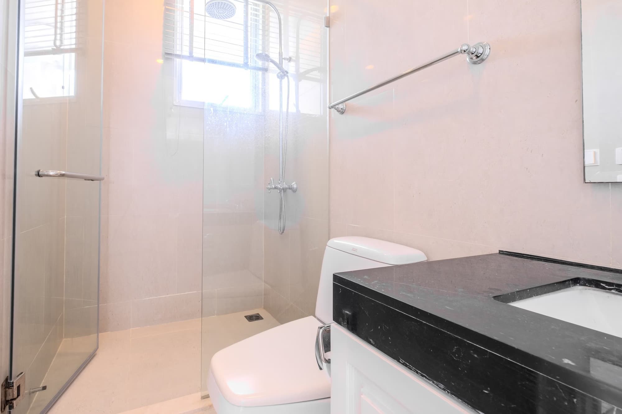 2 Bed Condo for Sale in undefined - Image 14