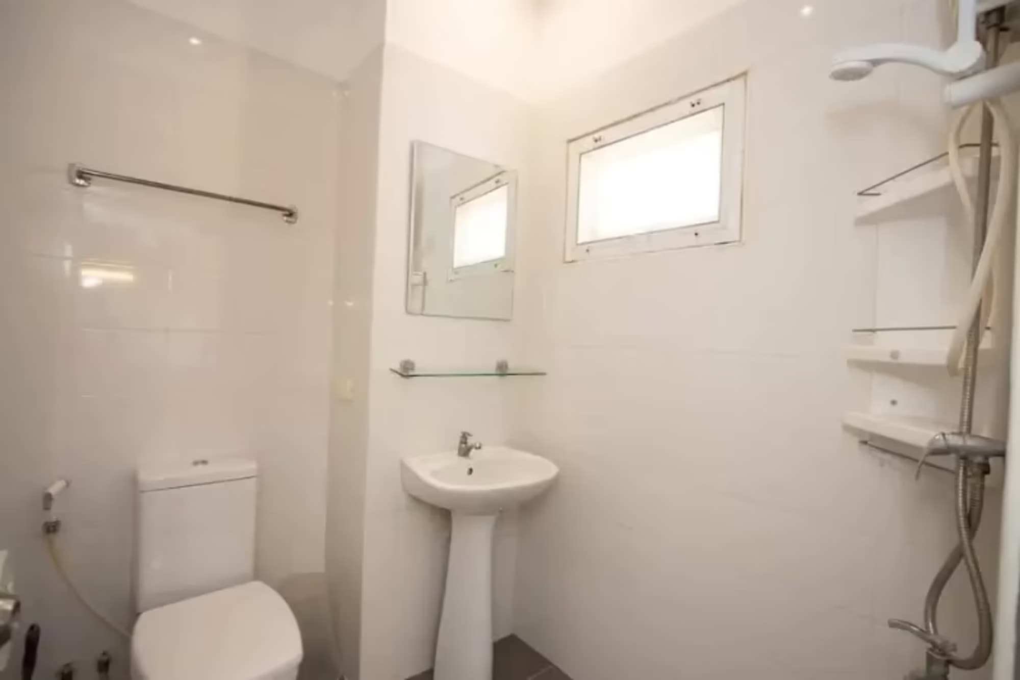 1 Bedroom Condo - Image 1