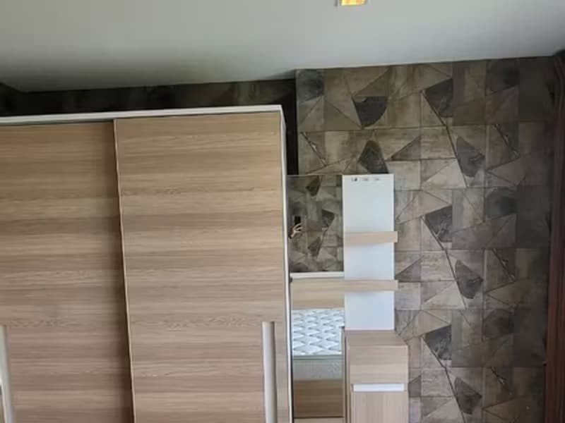 1 Bedroom Condo