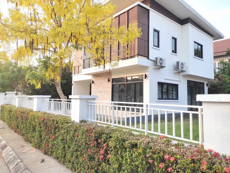 3 Bed House for Rent and Sale in San Kamphaeng