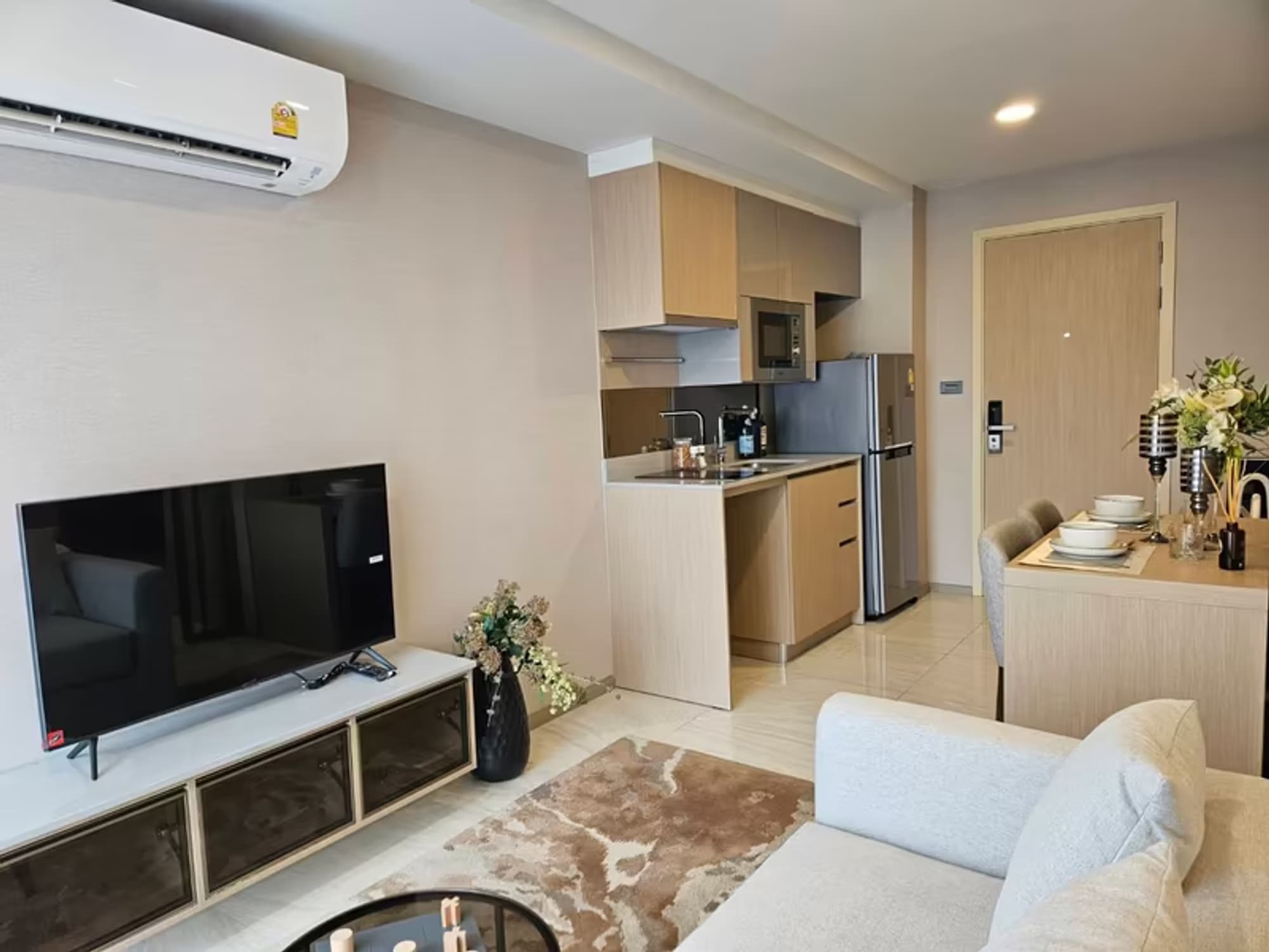 Condo for Sale at Walden Asoke - Image 1