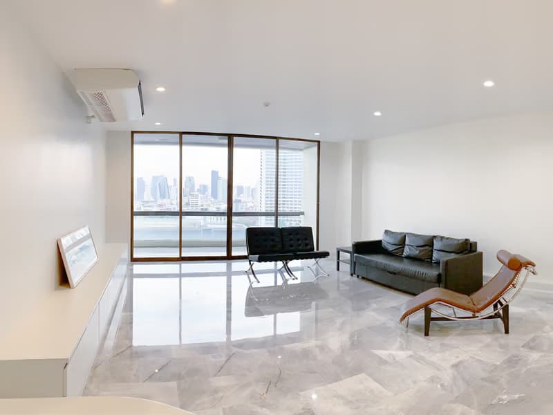 3 Bed House for Rent in Khlong San