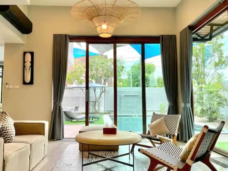 6 Bed House for Rent in Mueang Chiang Mai