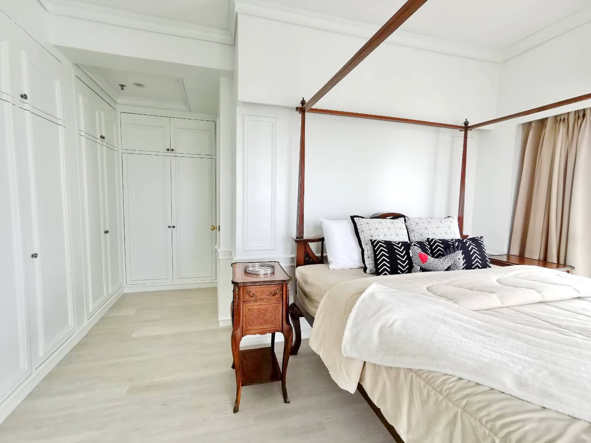 2 Bedroom Condo for rent Riverside Villa - Image 4