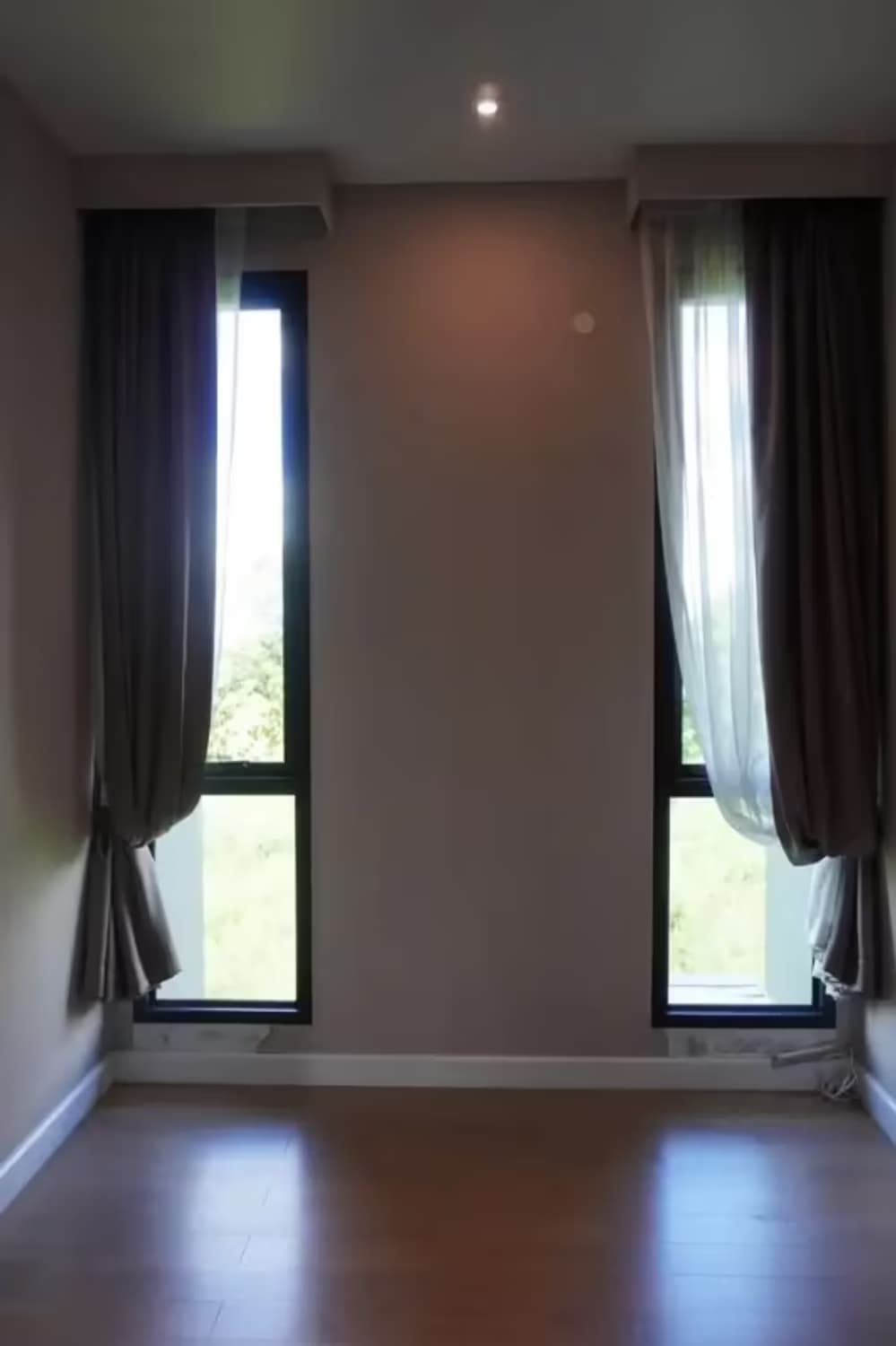 6 Bedroom House - Image 17