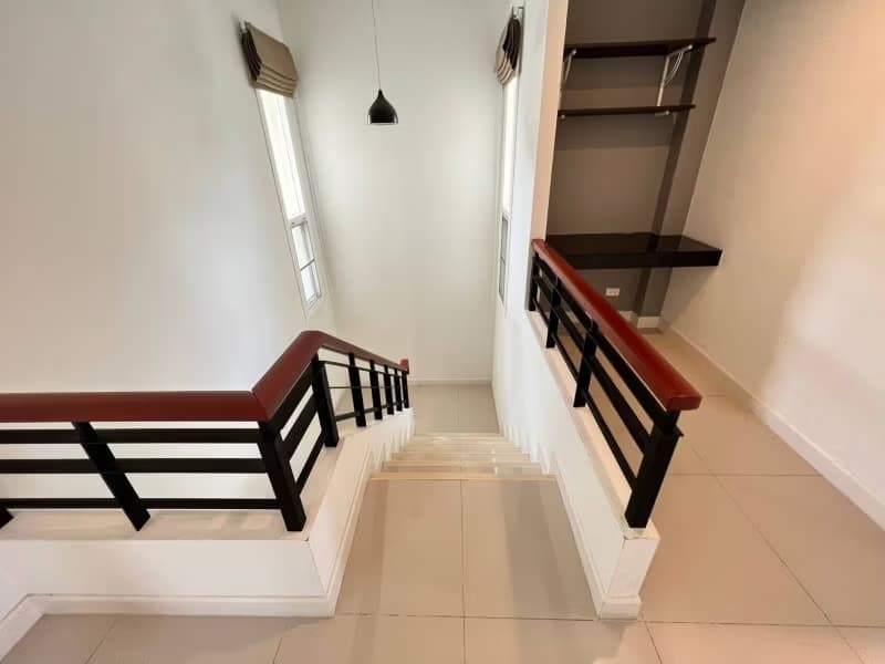 3 Bed House for Rent in Saraphi