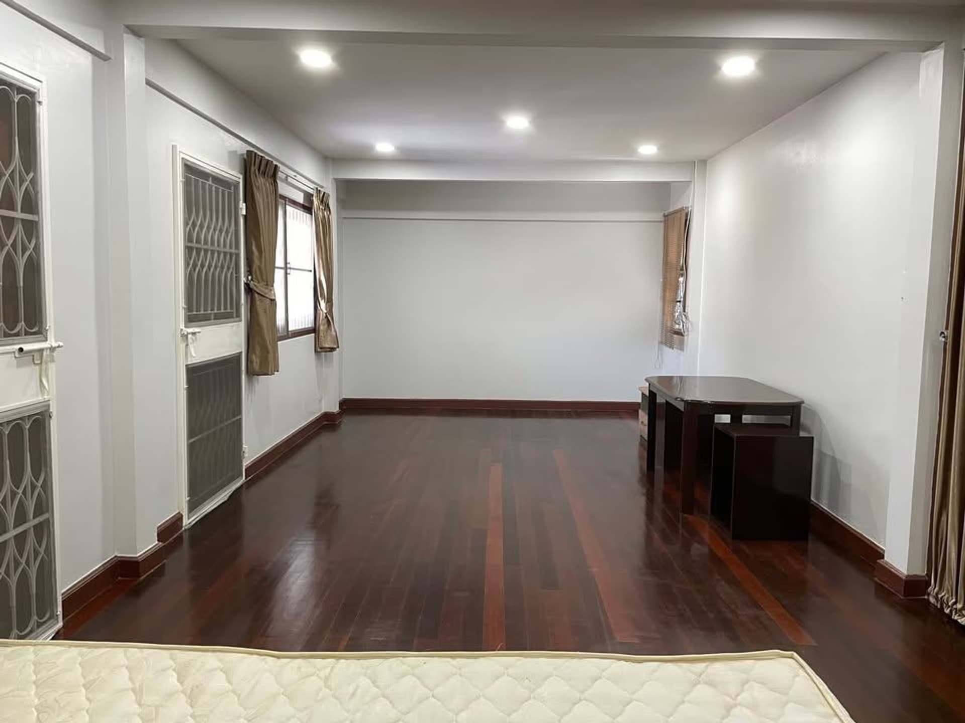 4 Bedroom House - Image 12