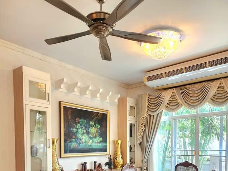 6 Bed House for Rent and Sale in Saraphi