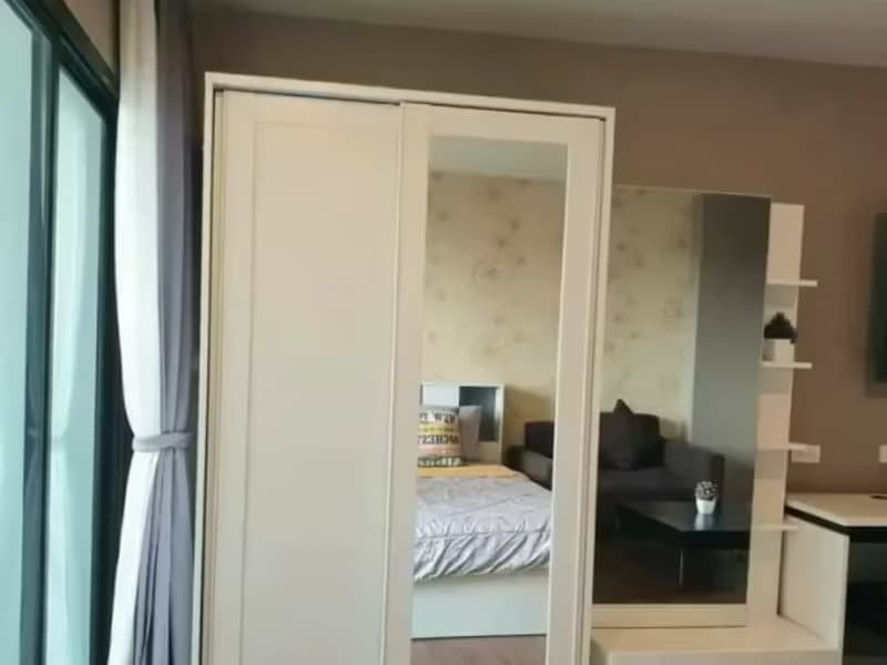 1 Bedroom Condo