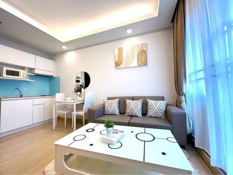 1 Bedroom Condo