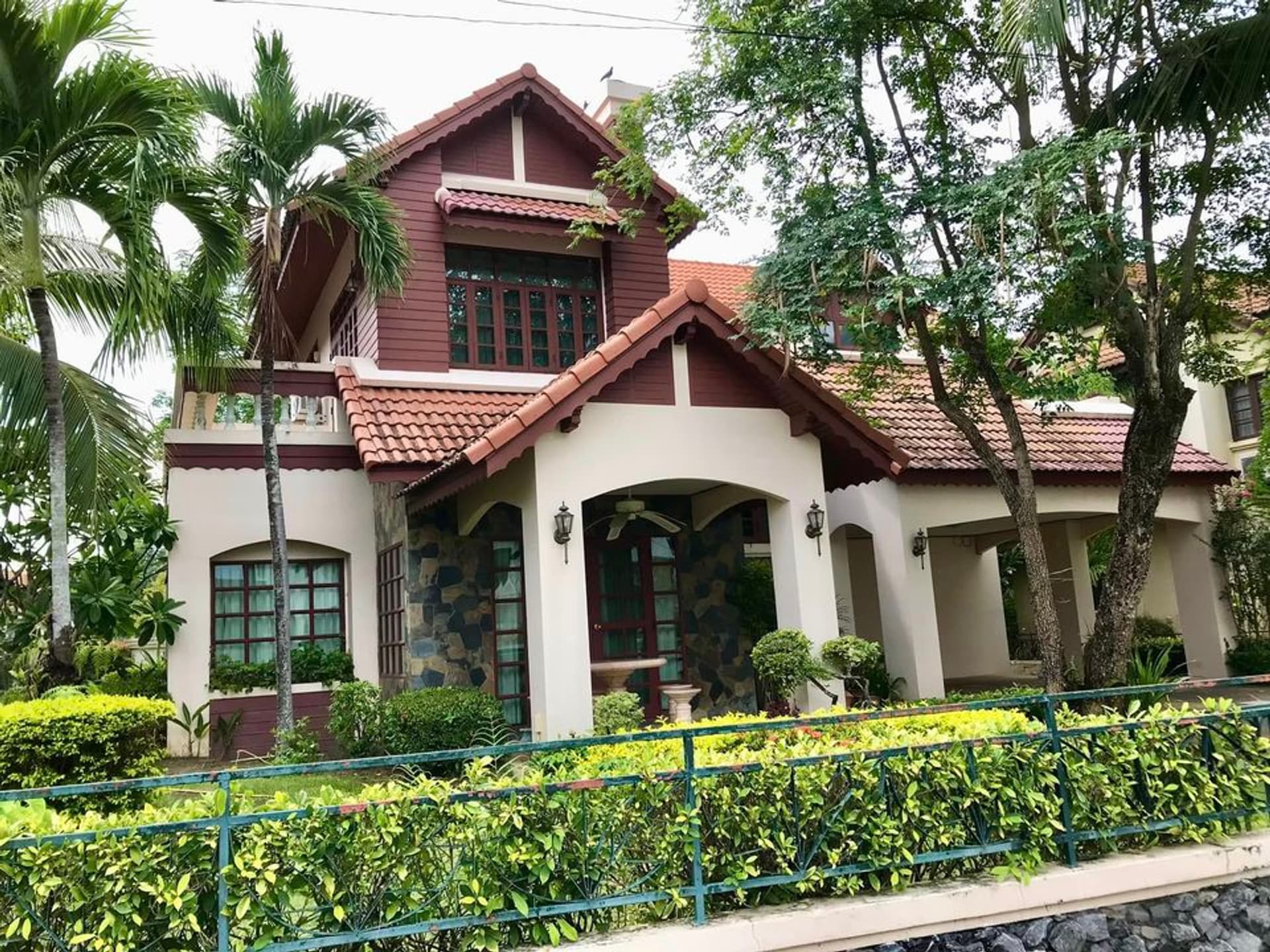 4 Bedroom House for Rent at Phruek Wari Land and House - Image 2