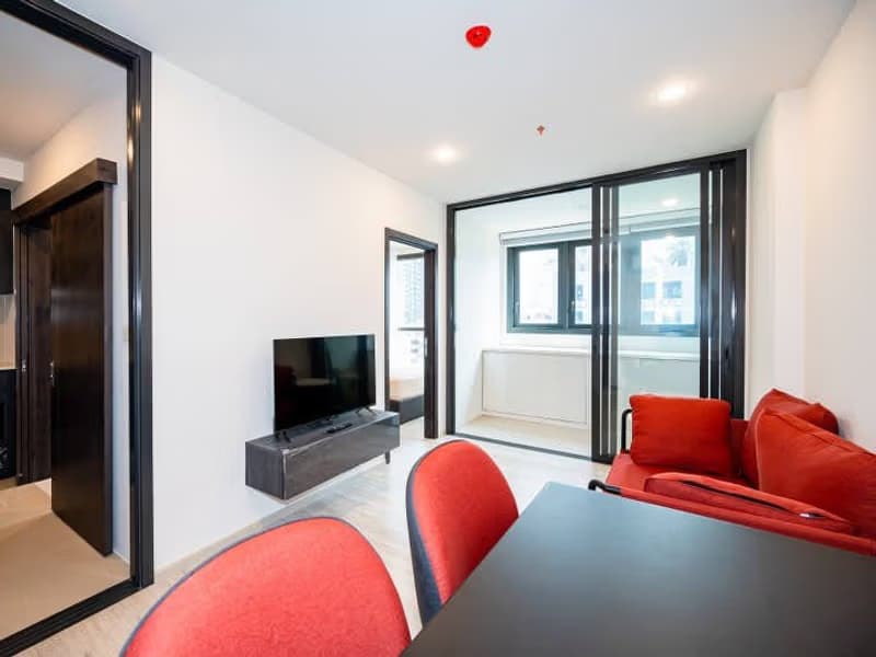 1 Bed Condo for Rent  Near Huai Khwang MRT