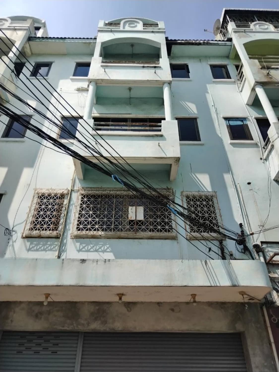5 Bed Commercial for Rent in Yan Nawa - Image 2