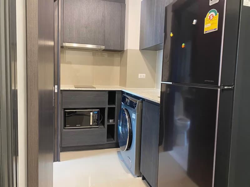 1 Bed Condo for Rent  Near Huai Khwang MRT