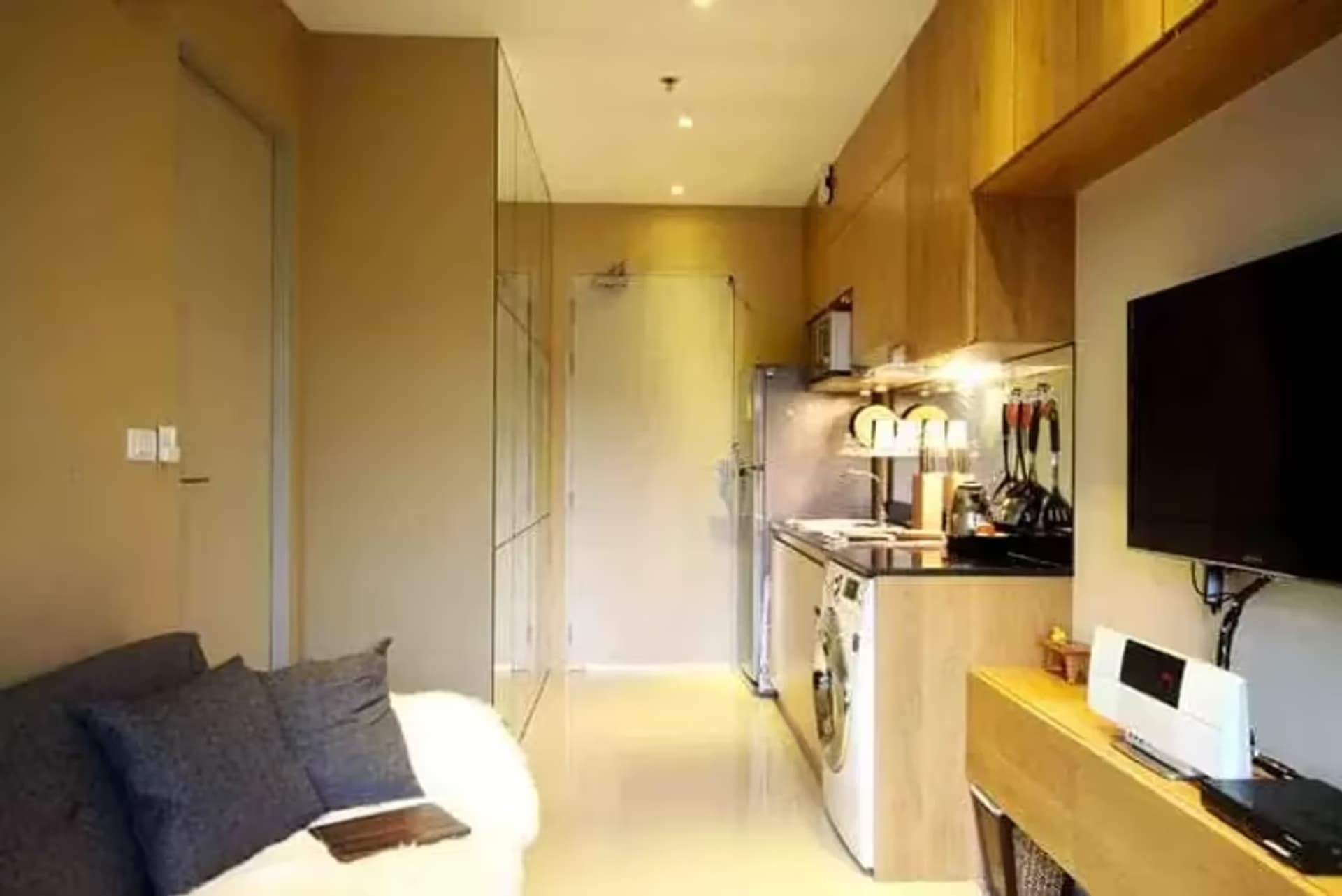 1 Bedroom Condo - Image 8