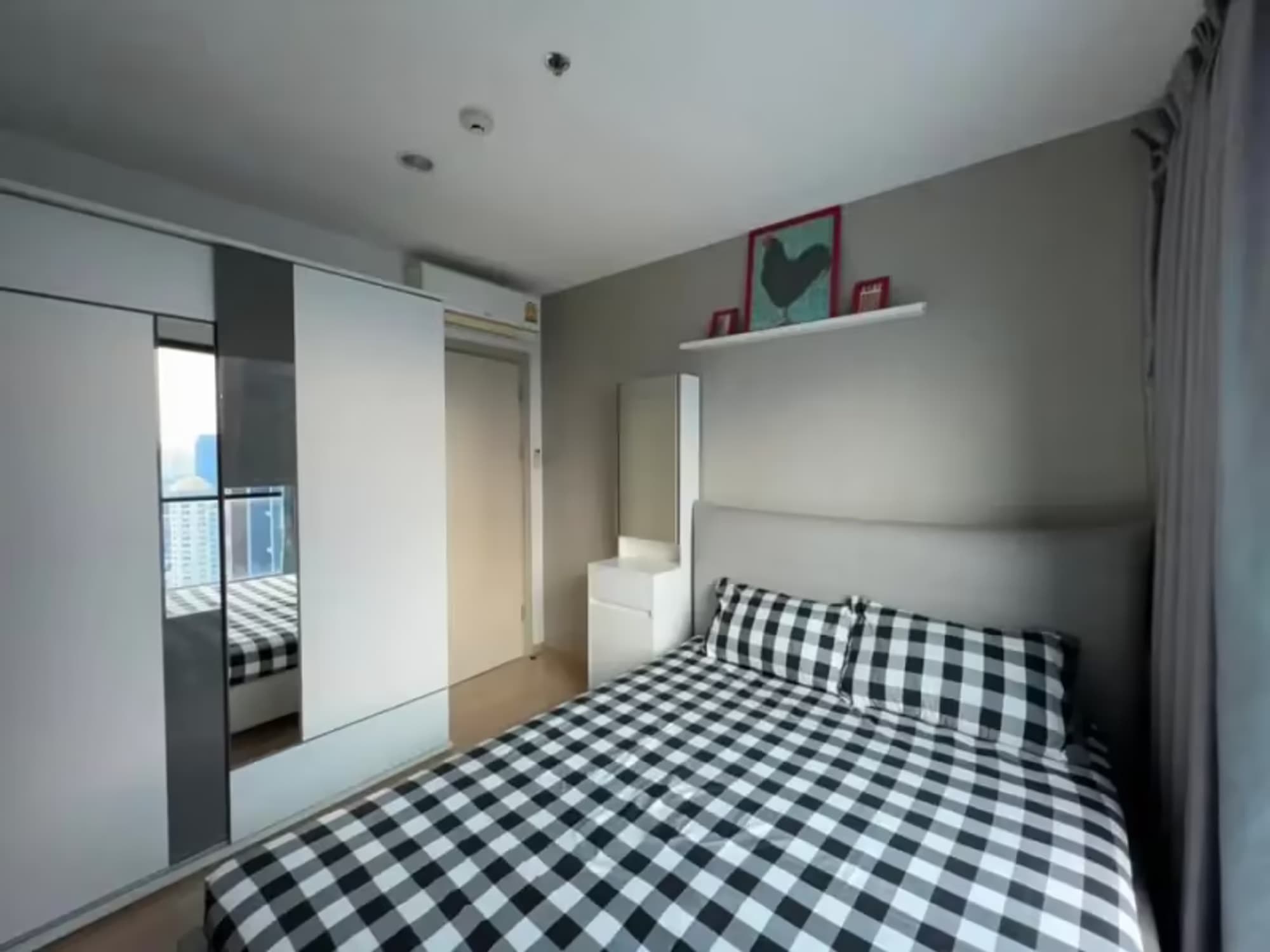 1 Bedroom Condo - Image 8