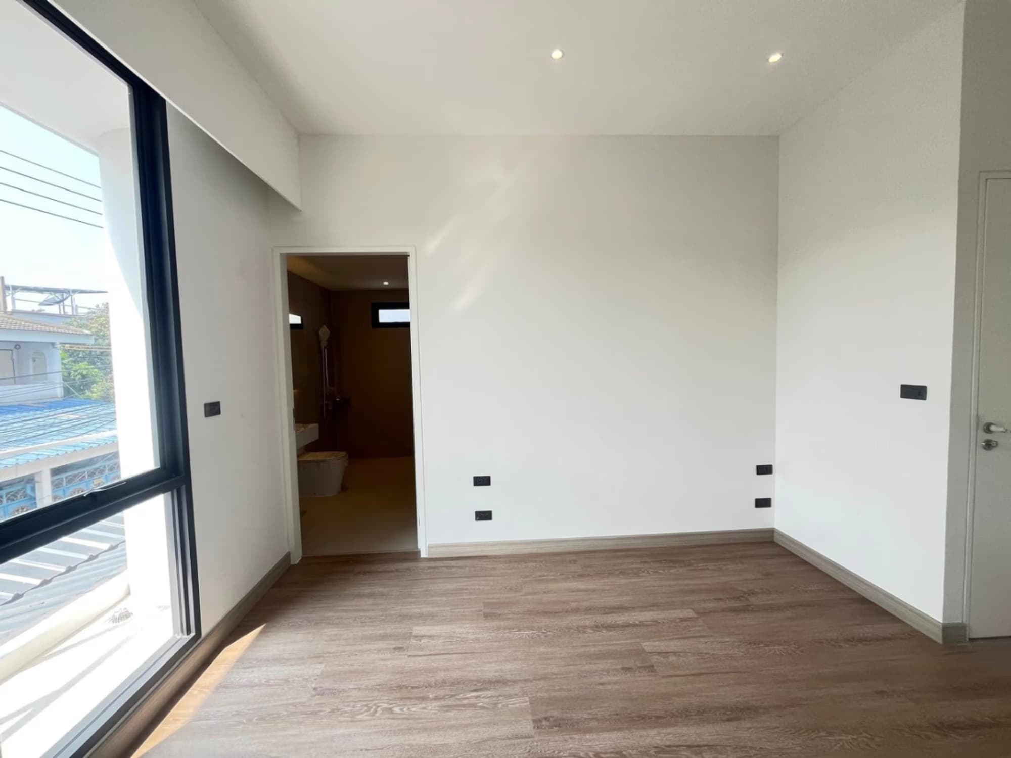 3 Bed House for Sale in Phaya Thai - Image 6