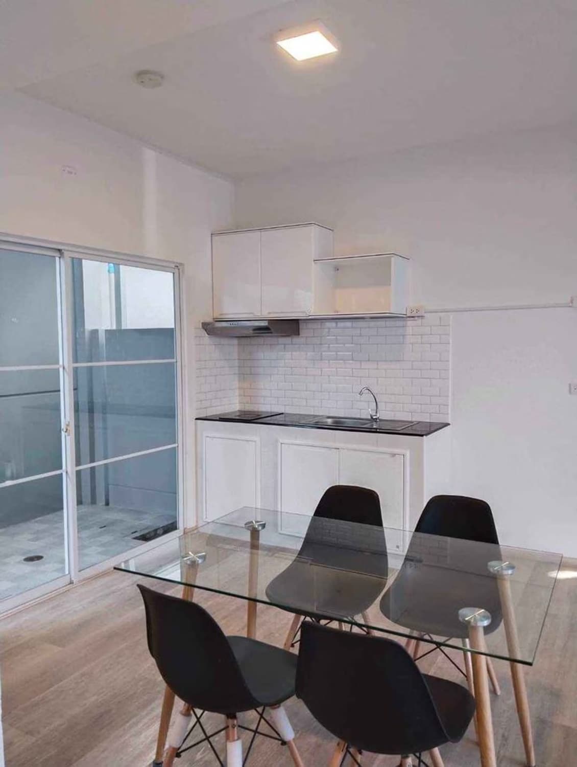 2 Bed House for Rent in Mueang Samut Prakan - Image 2