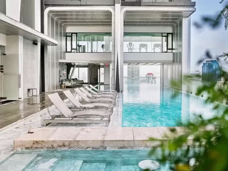 1 Bedroom Condo