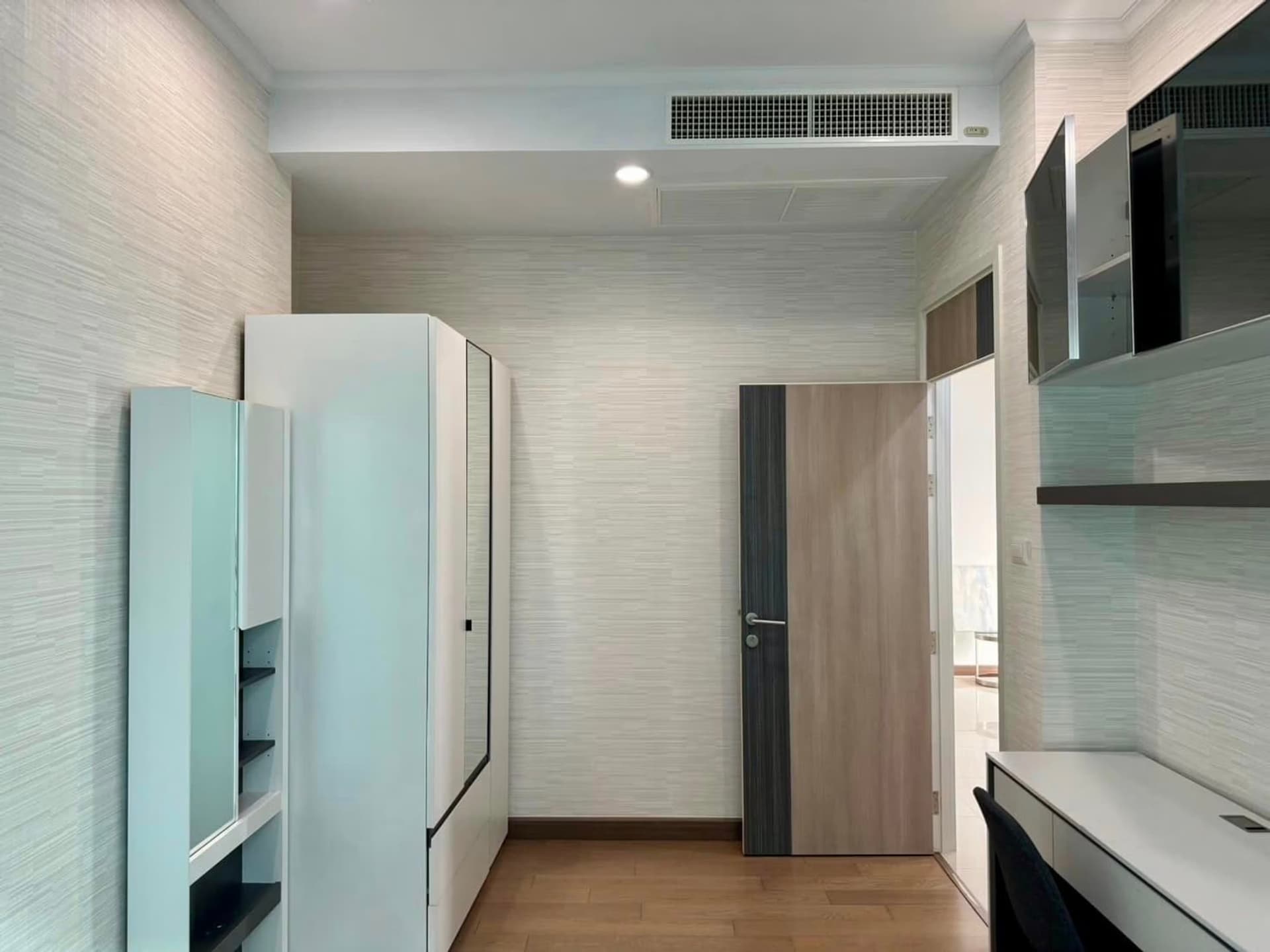 2 Bed Condo for Sale in Ratchathewi - Image 6