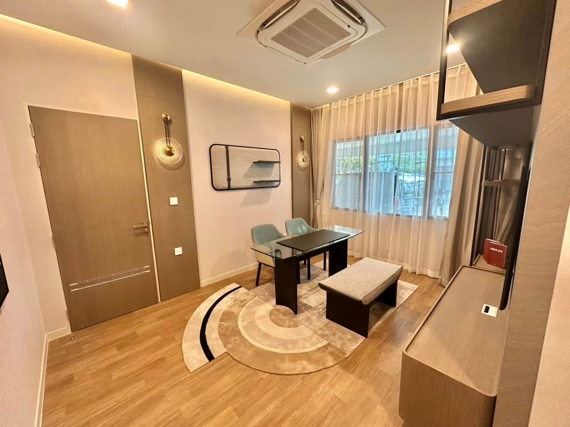 4 Bed House for Rent in undefined - Image 9