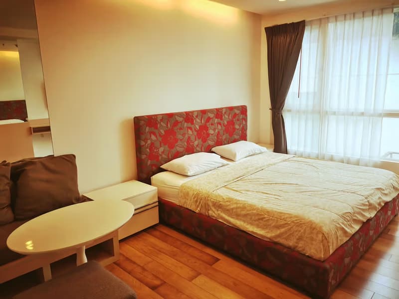 Condo for Rent at 15 Sukhumvit Residences