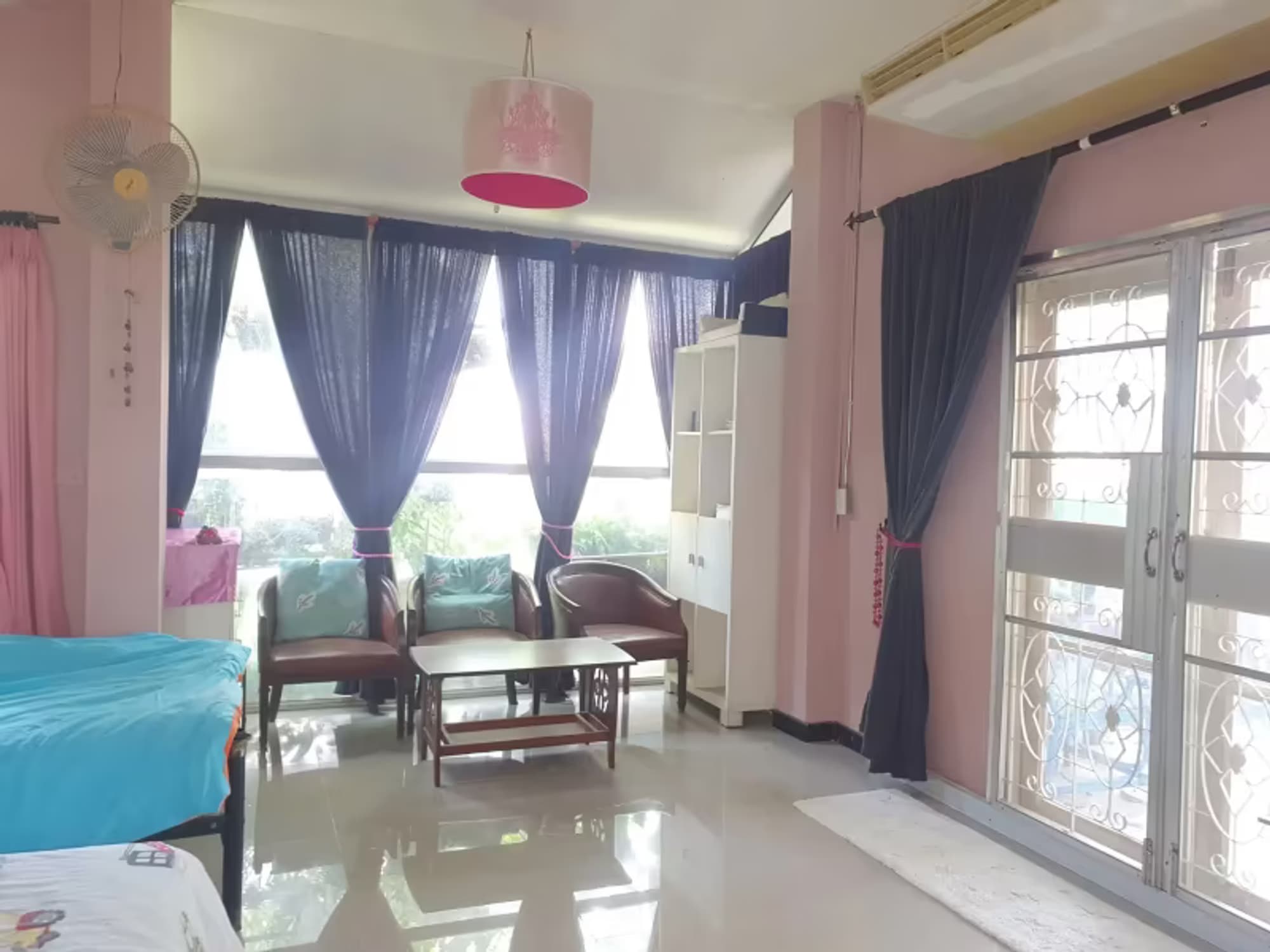 2 Bedroom House - Image 4