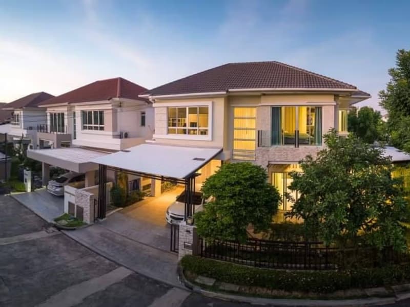 House for Rent, Sale w/Tenant at Grand Bangkok Boulevard Rama 9 - Srinakarin