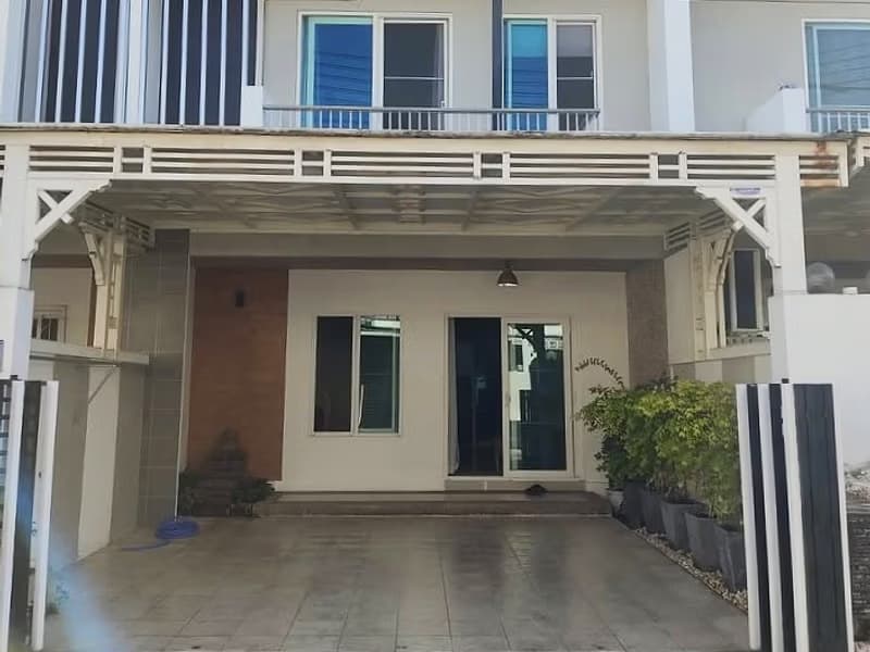 2 Bed Townhouse for Rent in Mueang Chiang Mai