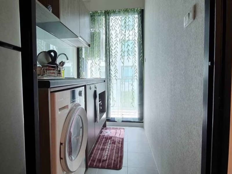 1 Bedroom Condo