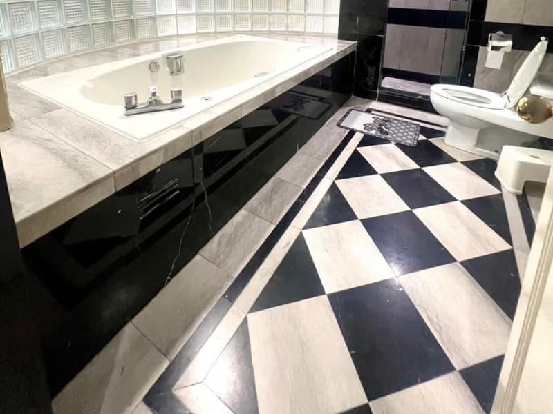 2 Bed Condo for Sale in Pathum Wan