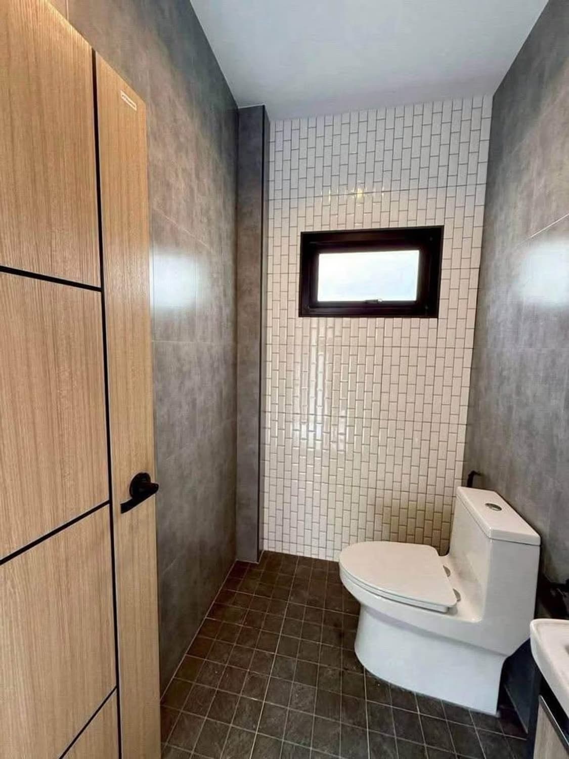 3 Bed House for Rent and Sale in Hang Dong District - Image 13