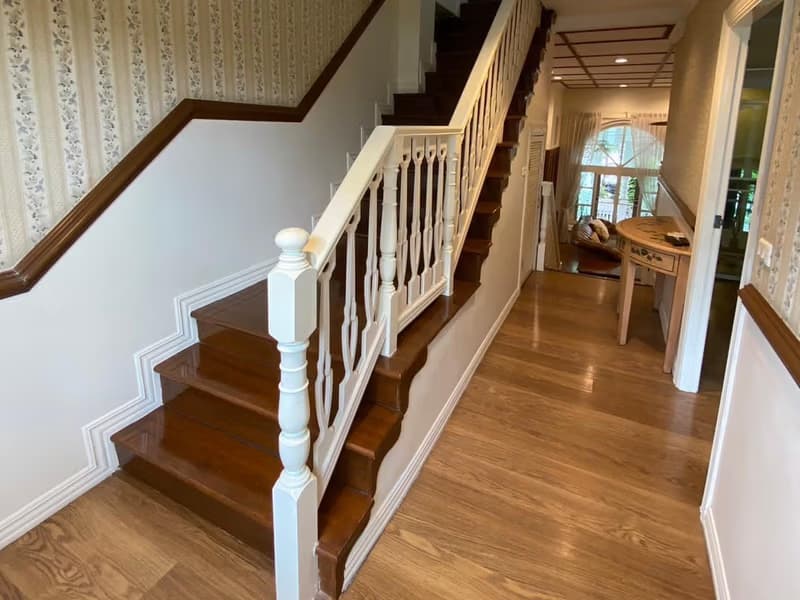 4 Bed Townhouse for Rent and Sale in Mueang Samut Prakan