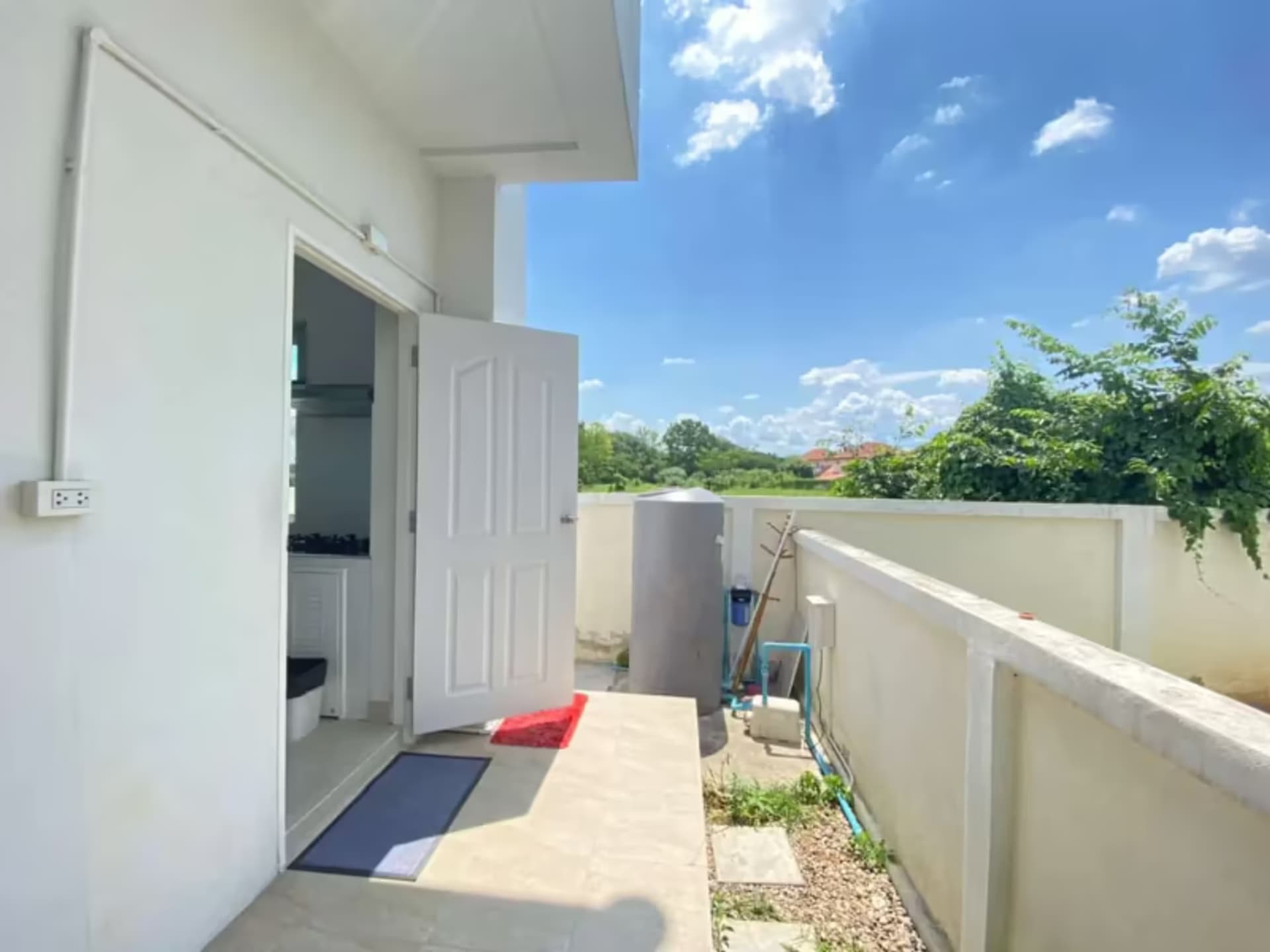 4 Bedroom House - Image 10