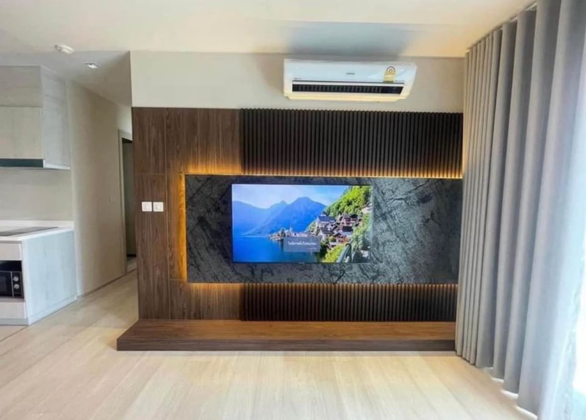 2 Bed Condo for Rent and Sale in Pathum Wan - Image 7
