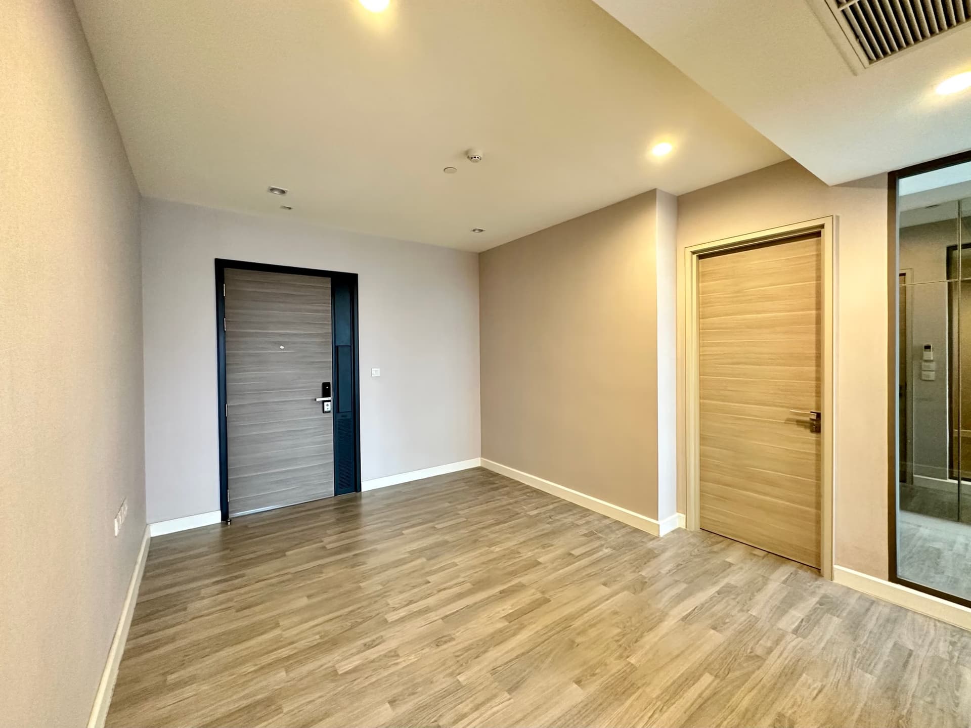  - Image 3