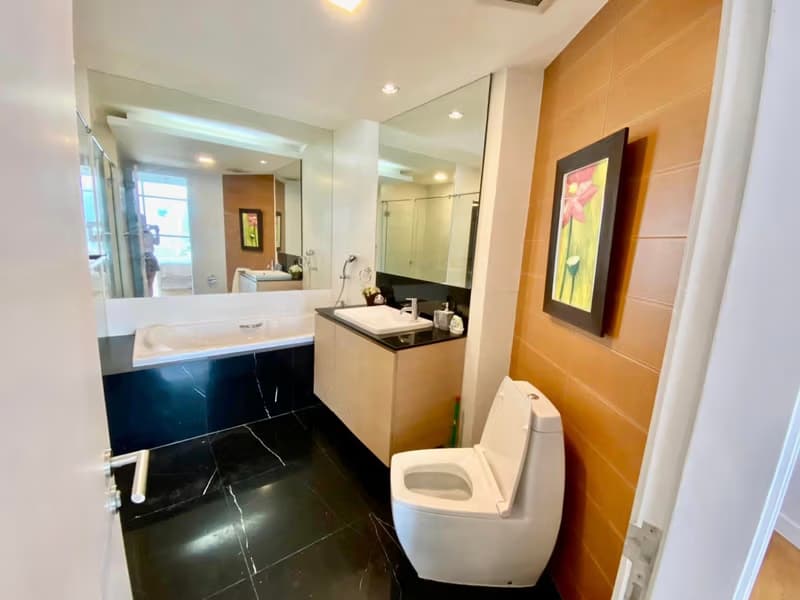 Condo for Sale, Sale w/Tenant, Rented at Urbana Sathon