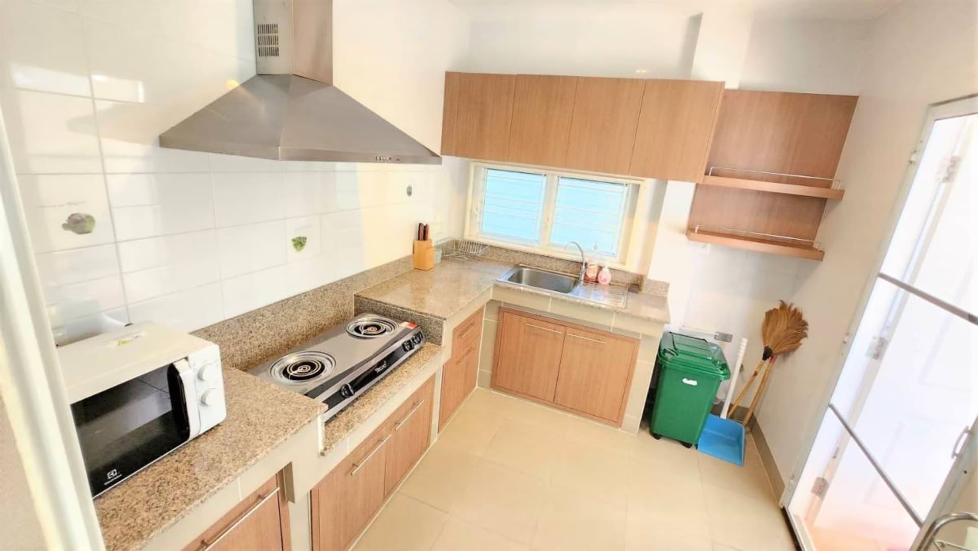 4 Bed House for Rent in Mueang Chiang Mai - Image 4