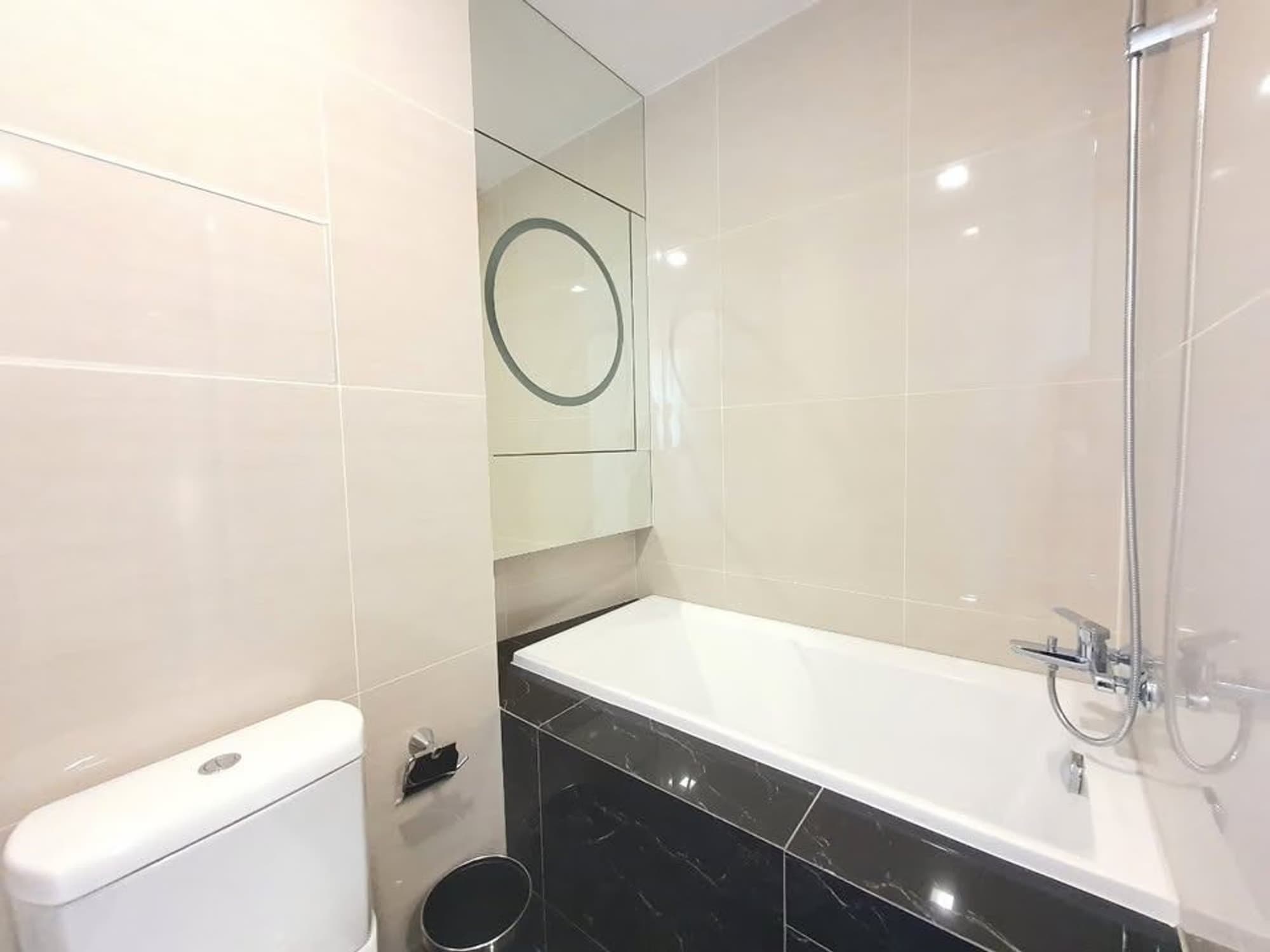 1 Bed Condo for Rent in Khlong Toei - Image 6