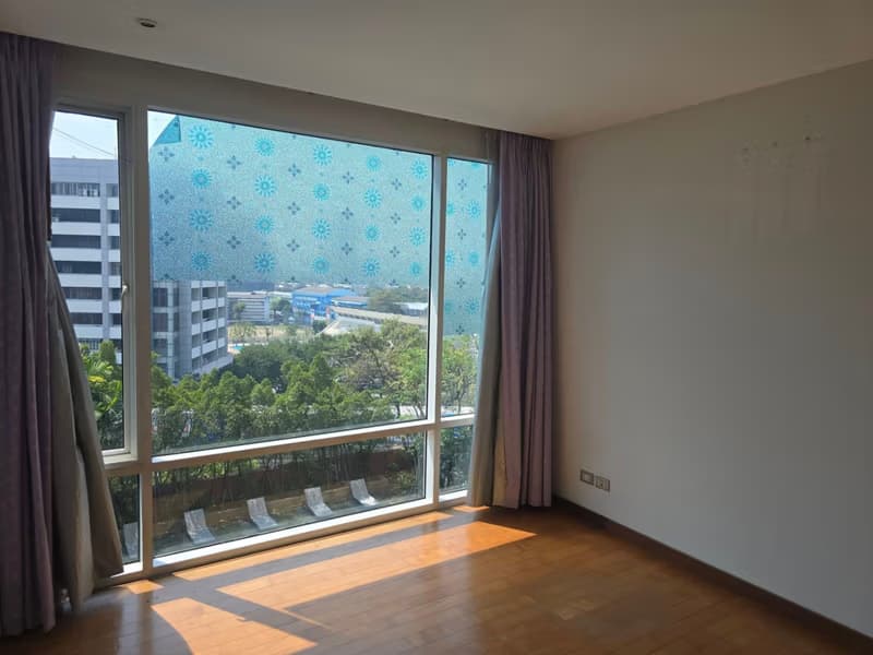 3 Bed Condo for Sale in Watthana