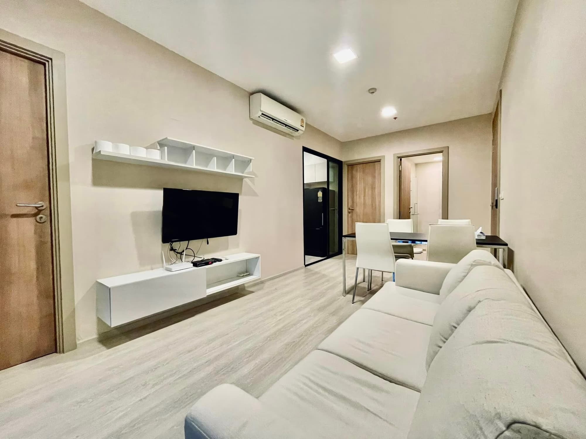 2 Bed Condo for Rent and Sale  Near Phra Ram 9 MRT - Image 4