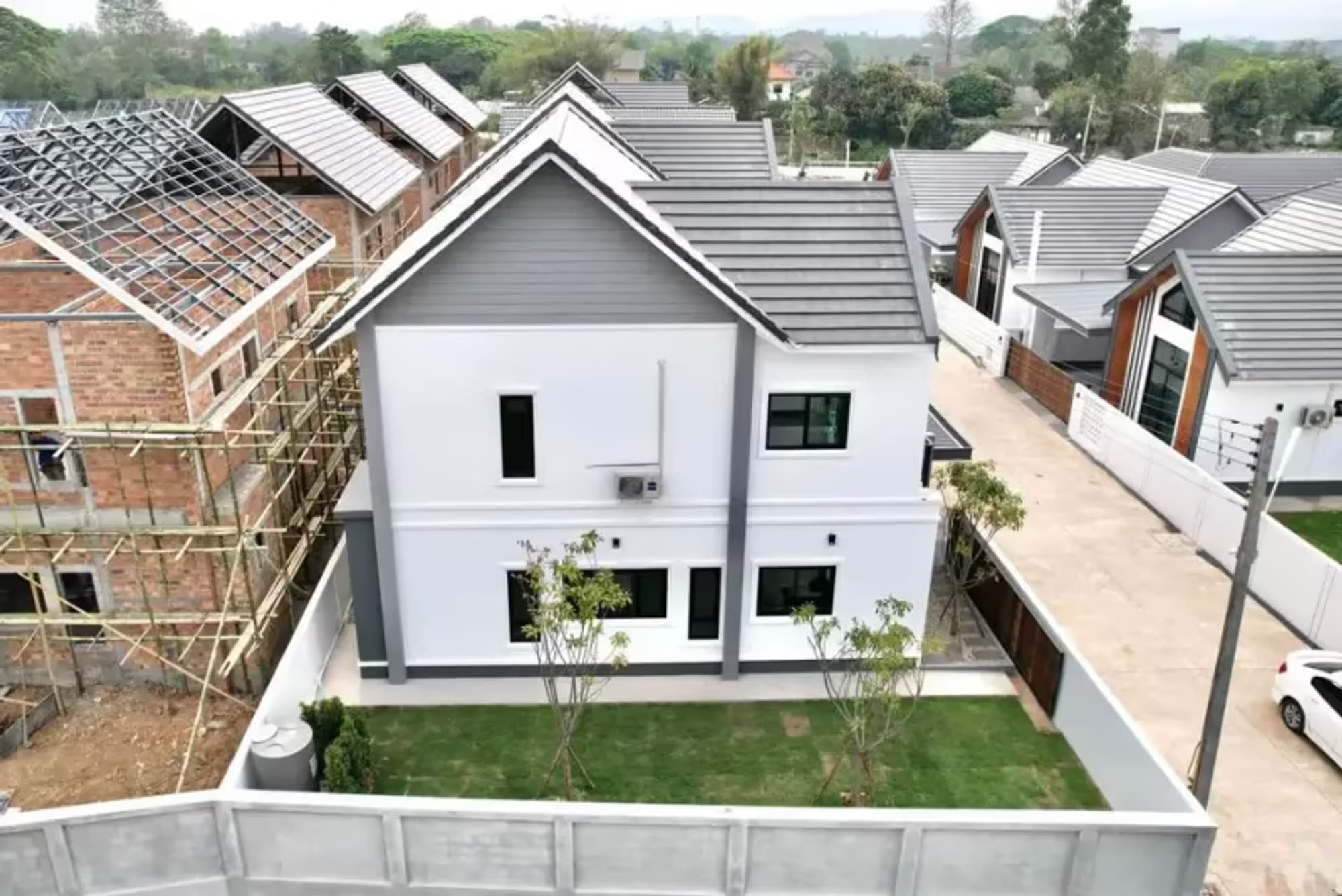 3 Bedroom House - Image 8